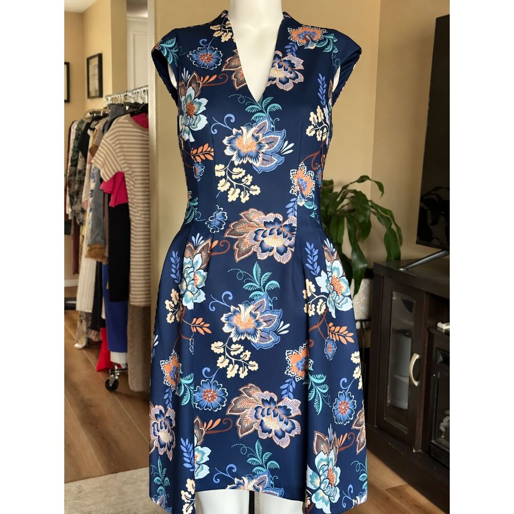 Vince Camuto Floral Scuba Fit And Flare Dress Navy Blue Floral Womens Size 4
